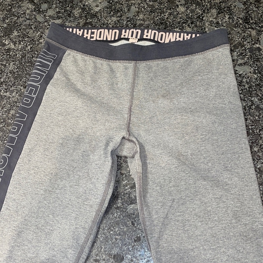 Under Armour leggings size medium